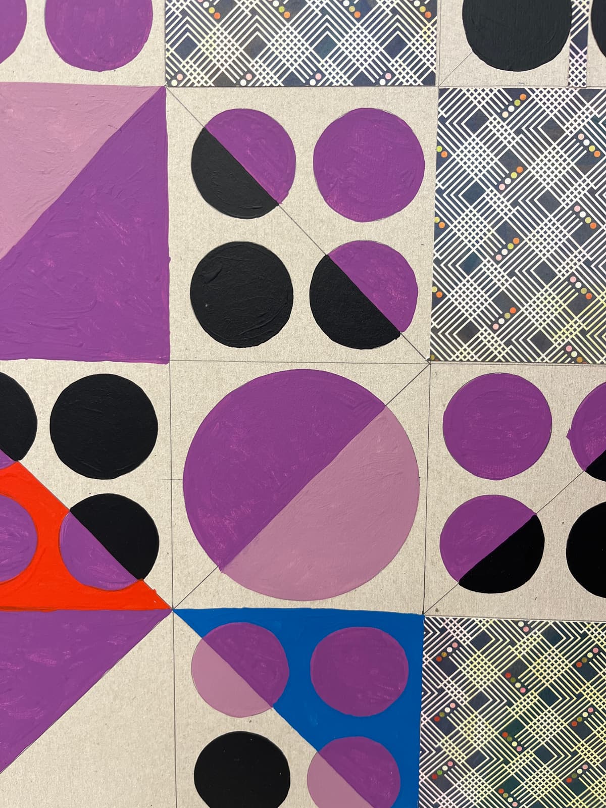 Lila ritmusok a rácsban