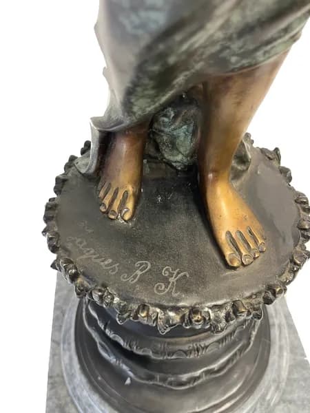 Candle holder with woman