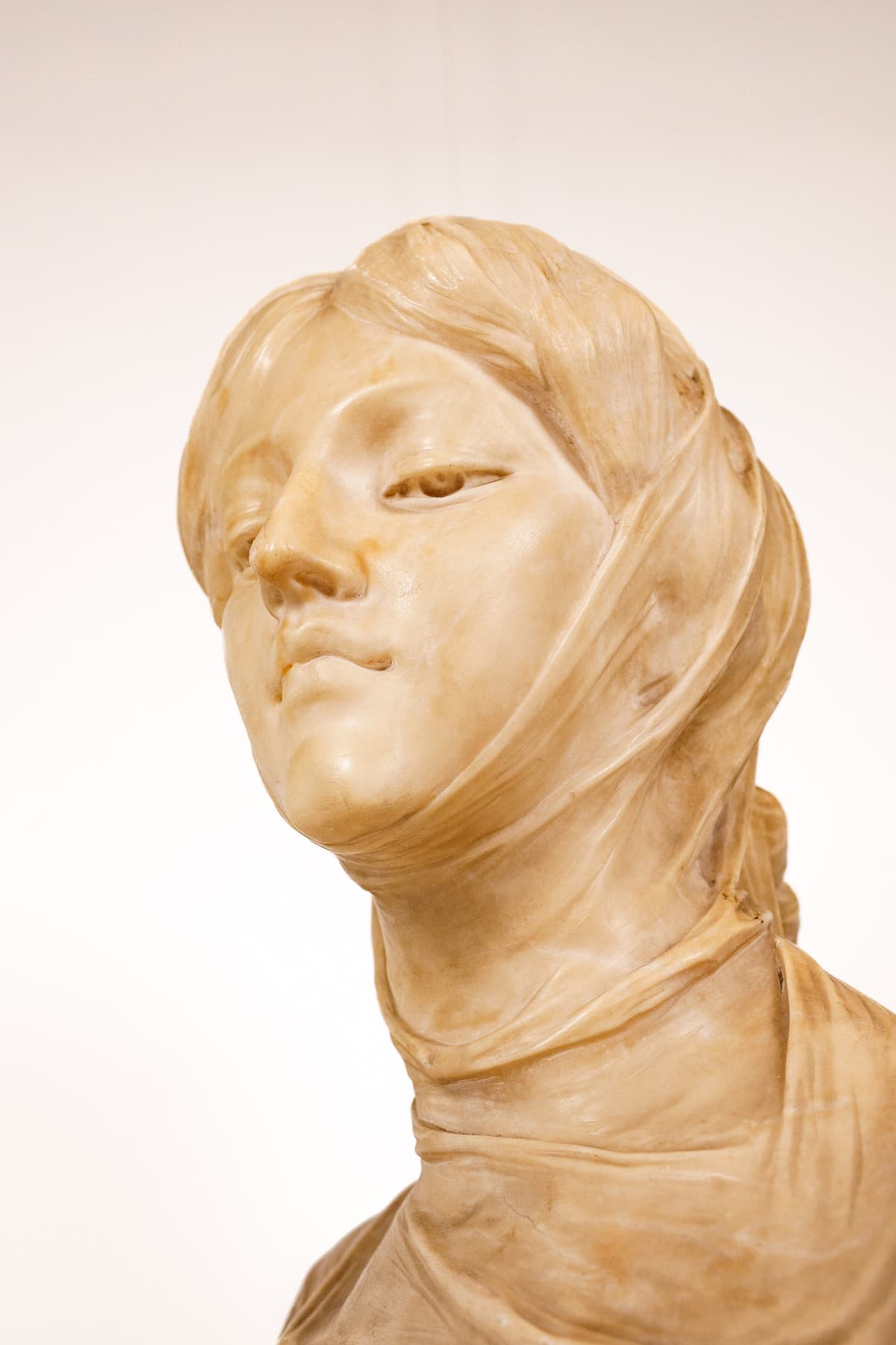 Női neoreneszánsz mellszobor