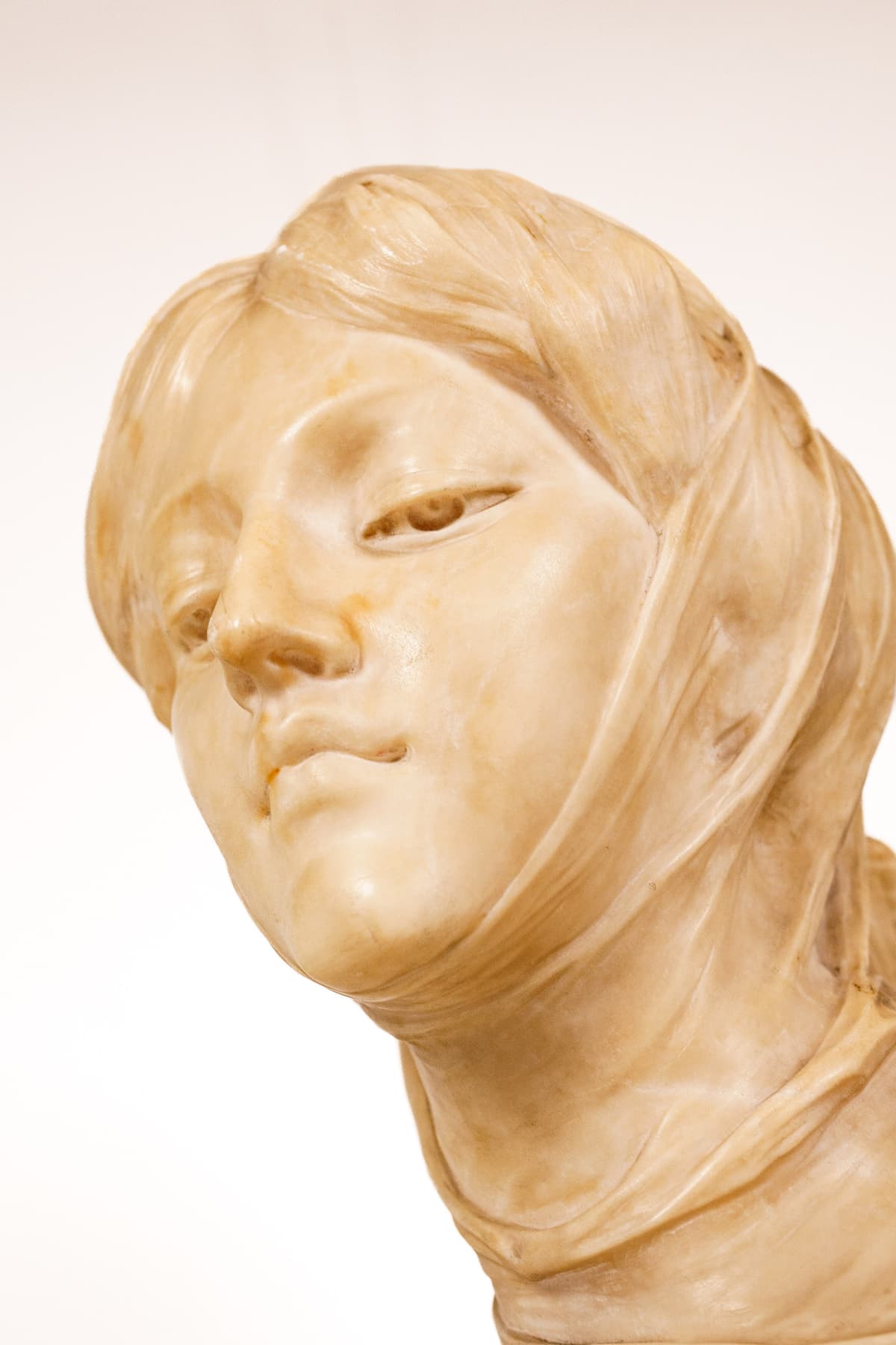 Női neoreneszánsz mellszobor