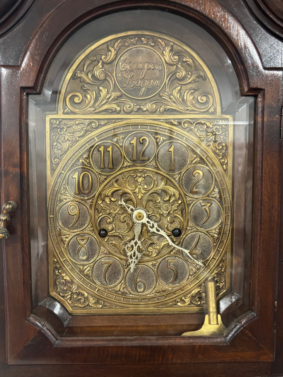 Standing clock
