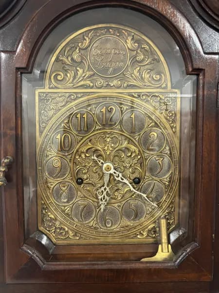 Standing clock