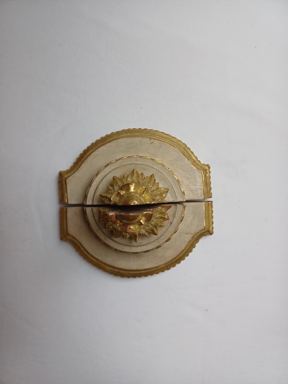 Faragott aranyozott dísz konzol párban