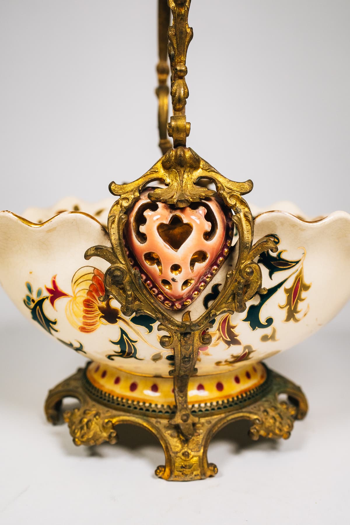 Zsolnay - Virágindás kosártál