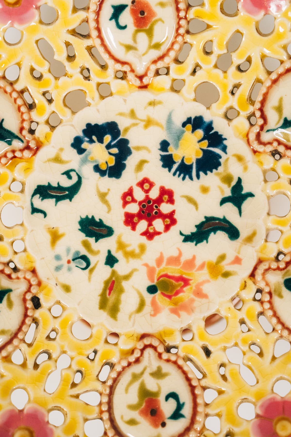 Zsolnay - Asztali talpas kínáló tál