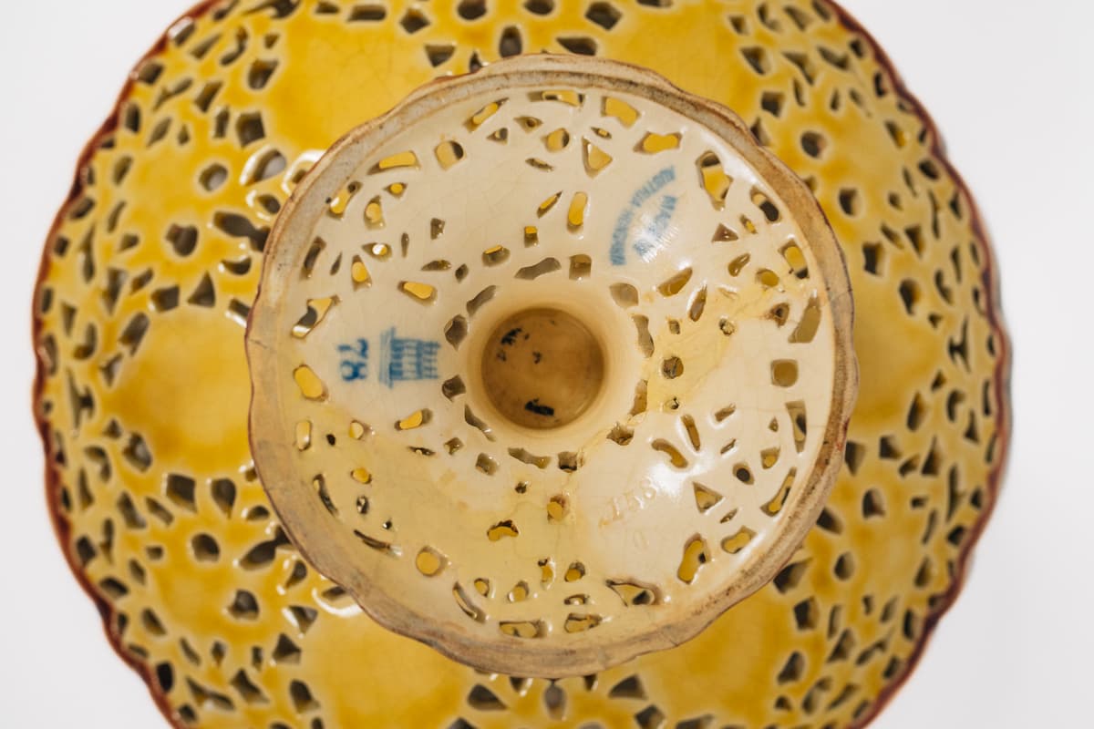 Zsolnay - Asztali talpas kínáló tál