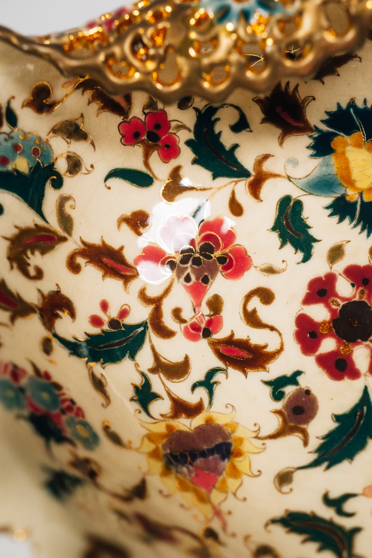 Zsolnay - Szív alakú kínálótál