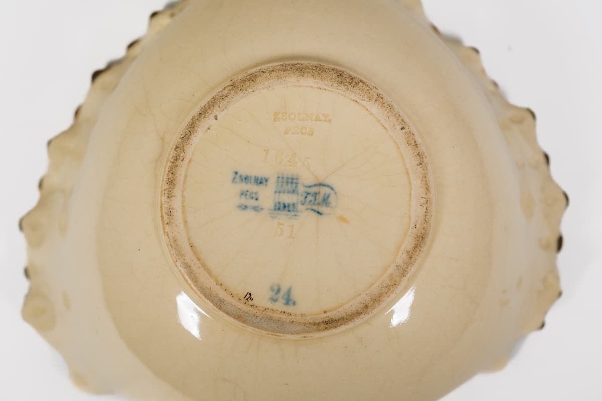 Zsolnay - Szív alakú kínálótál