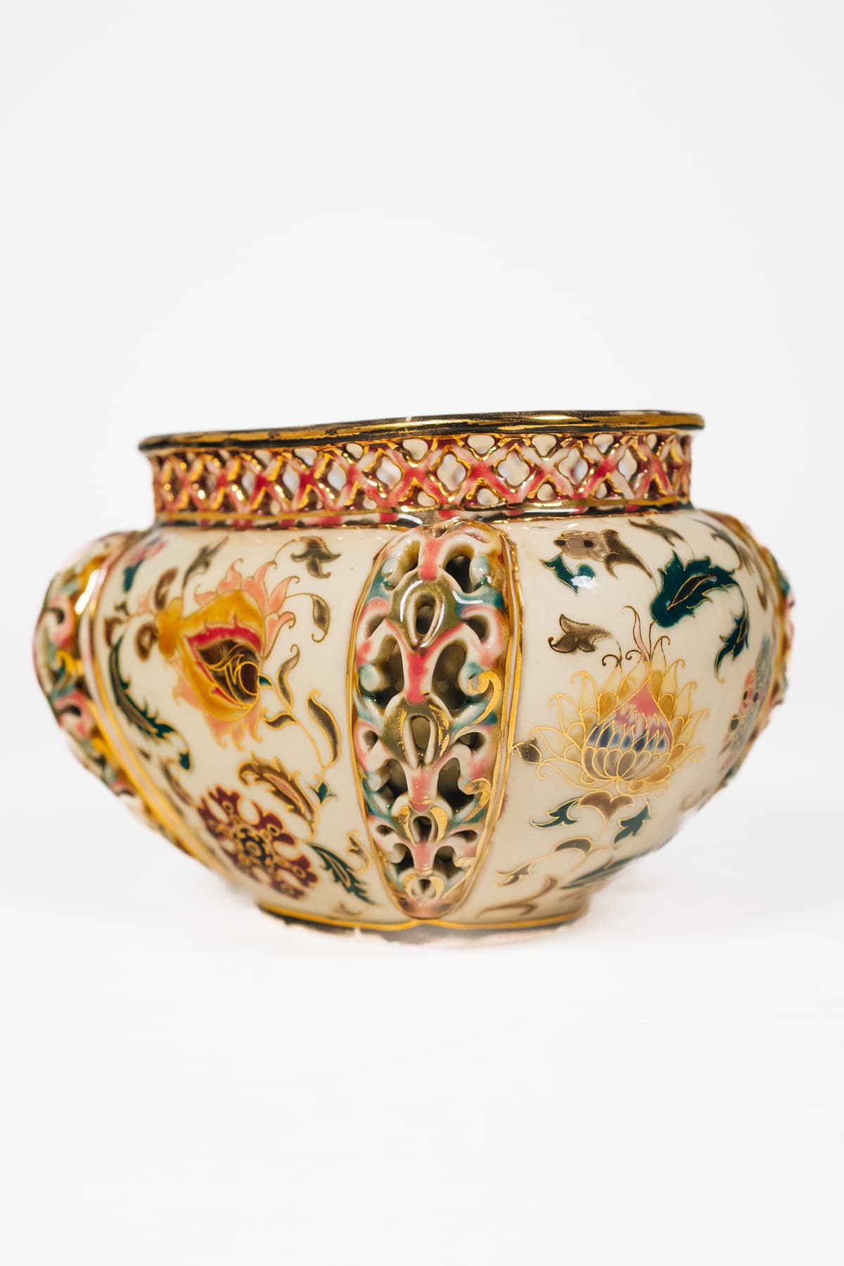 Zsolnay - Áttört peremezésű díszkaspó