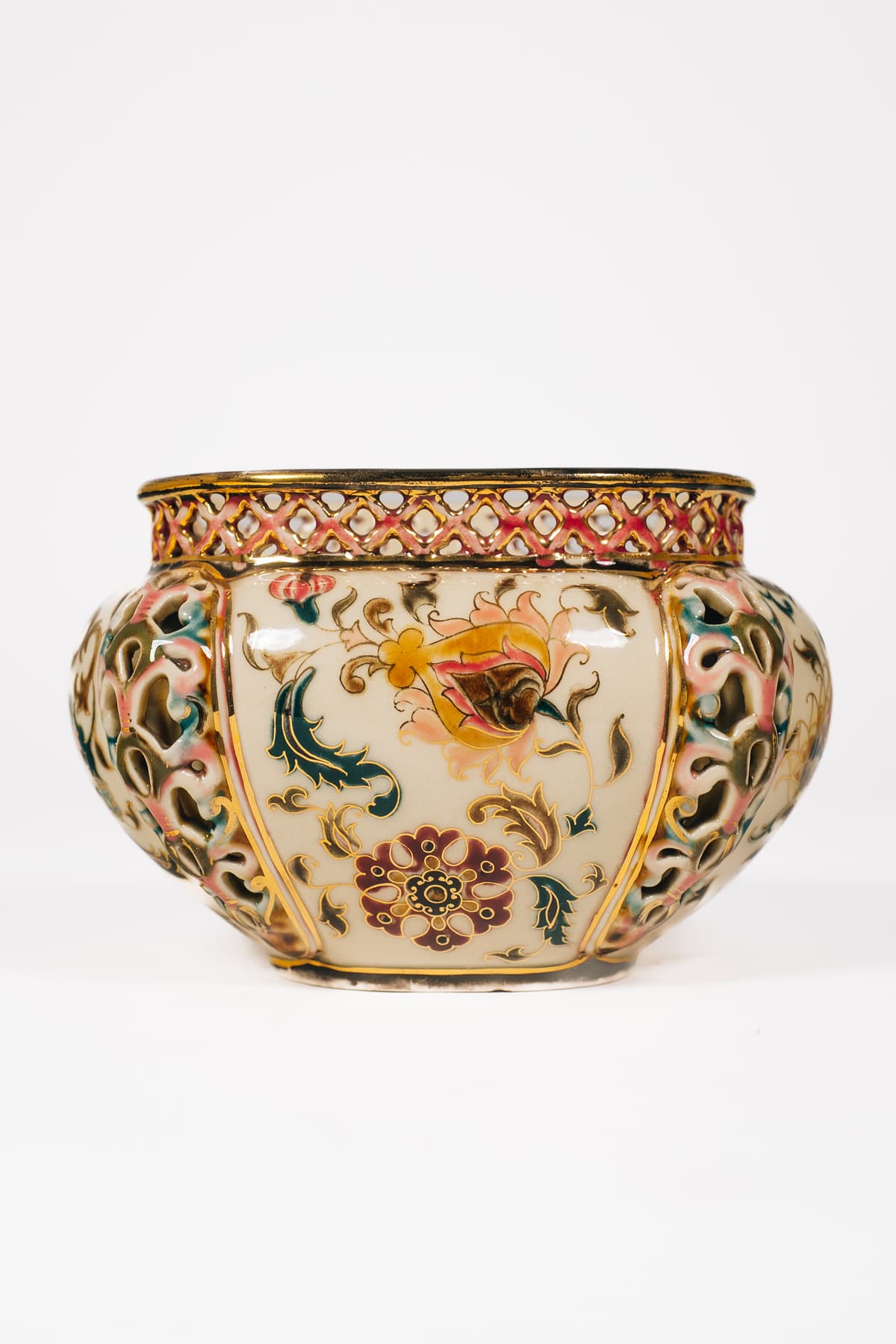 Zsolnay - Áttört peremezésű díszkaspó