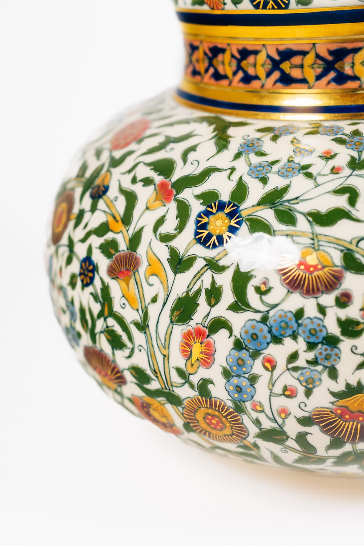 Zsolnay - Perzsa mintás váza