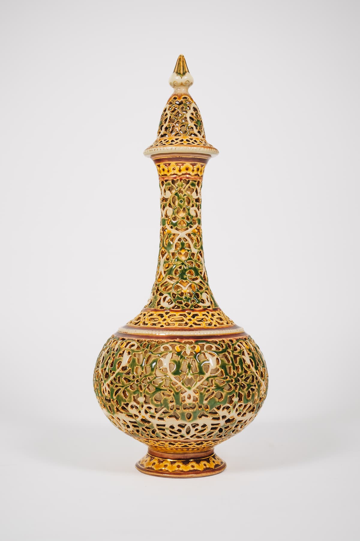 Zsolnay - Díszváza csúcsdísszel II.