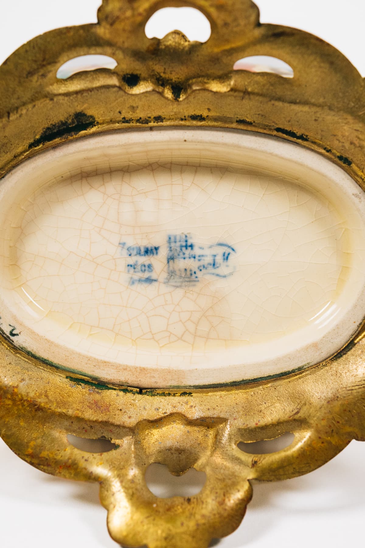 Zsolnay - Asztali kínálótál bronz talpon