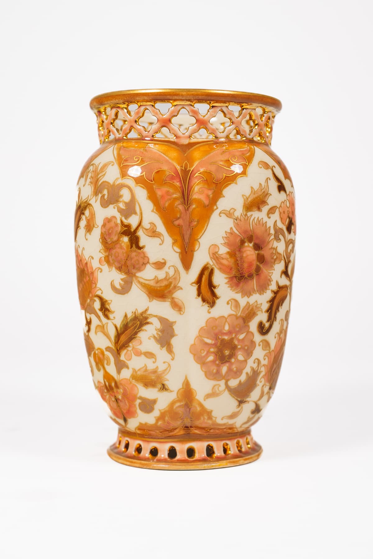 Zsolnay - Áttört peremű váza