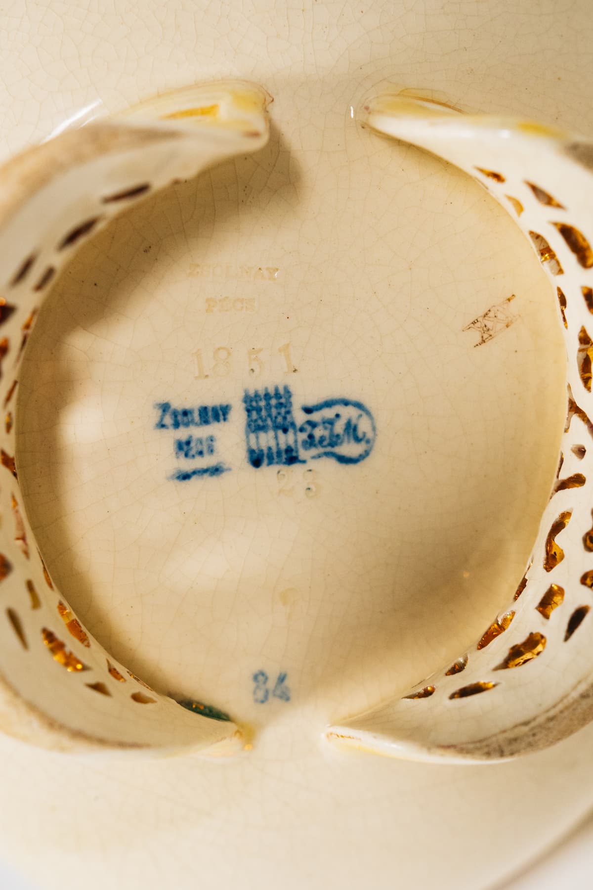 Zsolnay - Sárkányfüles kosárka