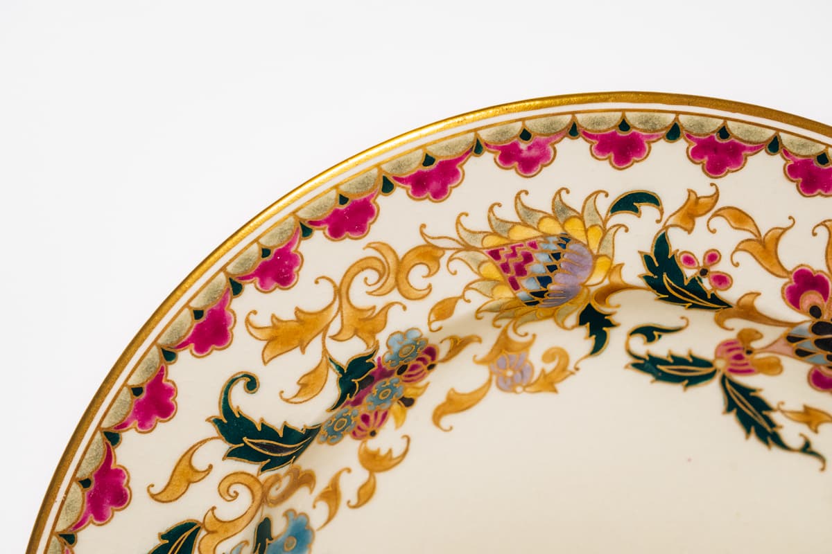 Zsolnay - Aranyozott dísztányér