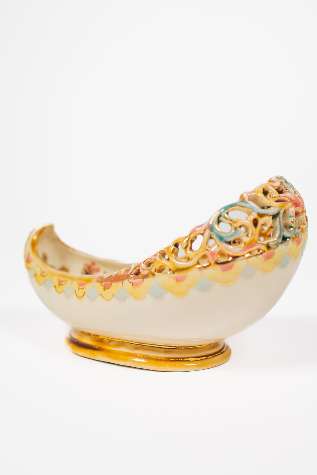 Zsolnay - Díszes kínáló