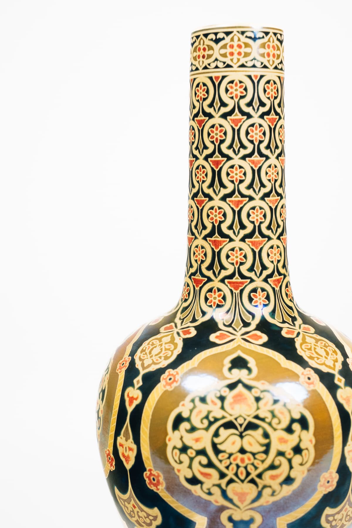 Zsolnay - Perzsa mintás váza