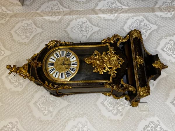 Barna boulle fali cartel Ámor Cupidós dísz veretezéssel