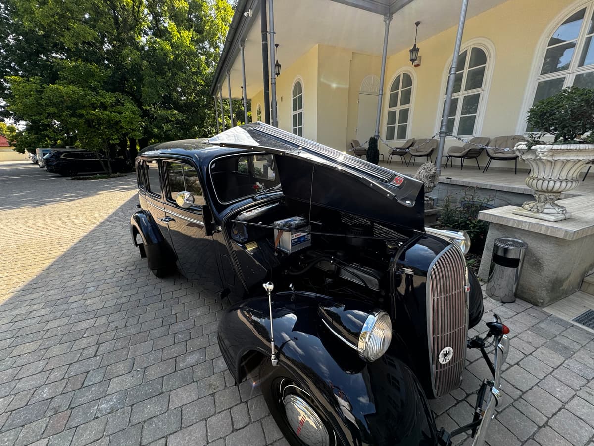 Opel Super 8 - Old Timer -  személyautó