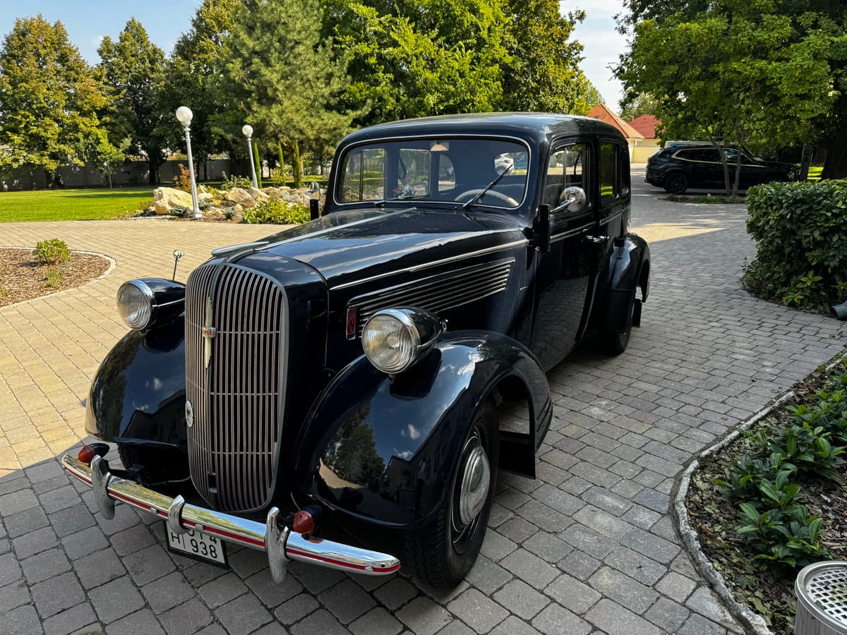 Opel Super 8 - Old Timer -  személyautó