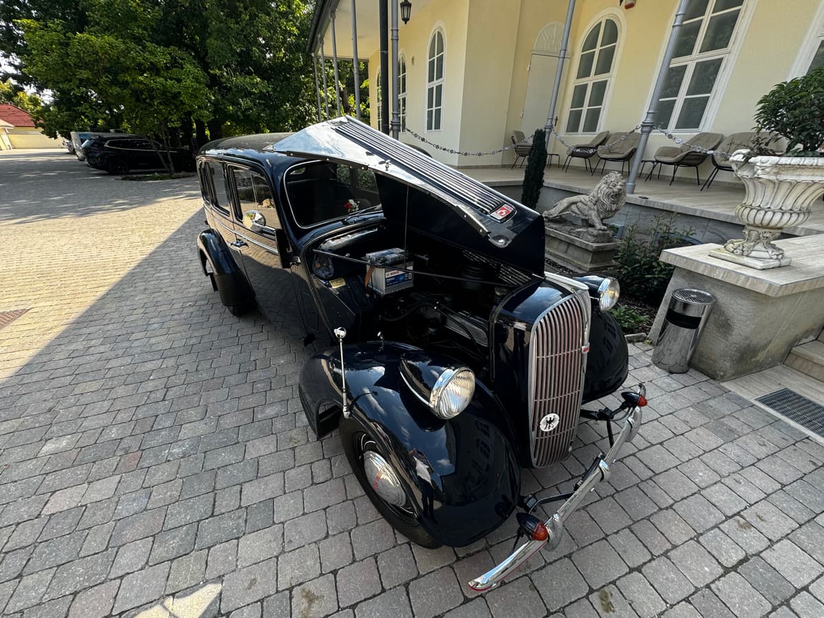 Opel Super 8 - Old Timer -  személyautó