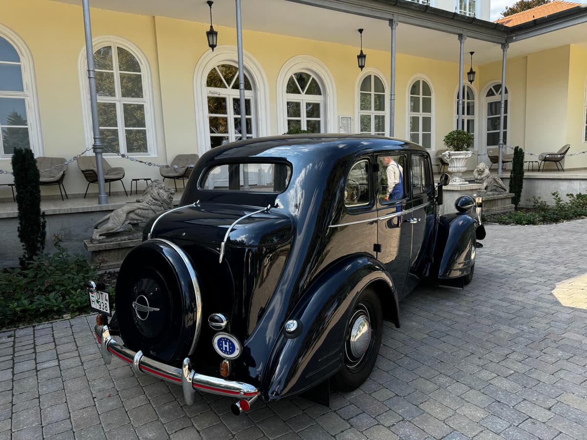 Opel Super 8 - Old Timer -  személyautó