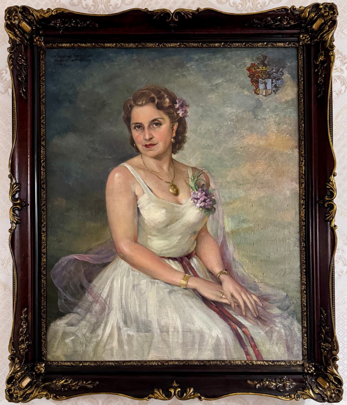 Nő elegáns ruhában