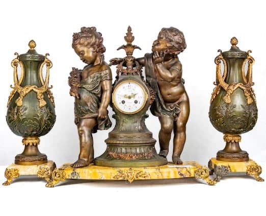 Három részes bronz patinás fém ötvözet kandalló óra szett