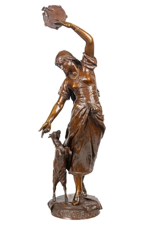 Esmeralda bronz szobor fekete márvány talapzattal