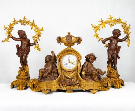 Három darabos kandalló óra szett aranyozott és bronz patinás fém ötvözet