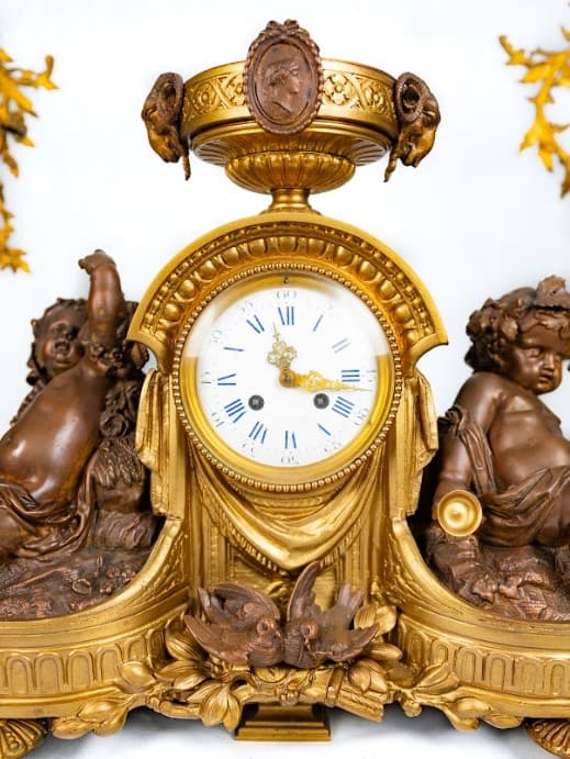 Három darabos kandalló óra szett aranyozott és bronz patinás fém ötvözet