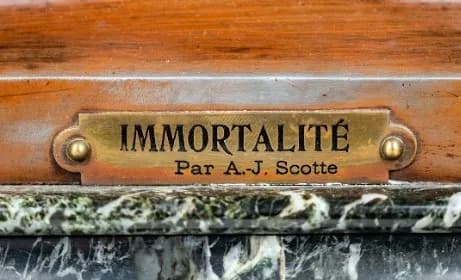 Bronze patinated metal clock - Immortalité