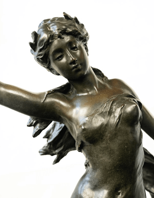 'A művészet diadala' bronz szobor