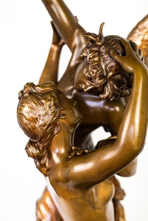 'Fugit Amor' bronz szobor