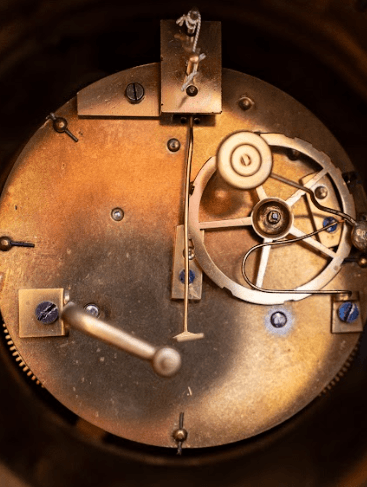 Tűzi aranyozott három darabos rokokó stílusú óra szett