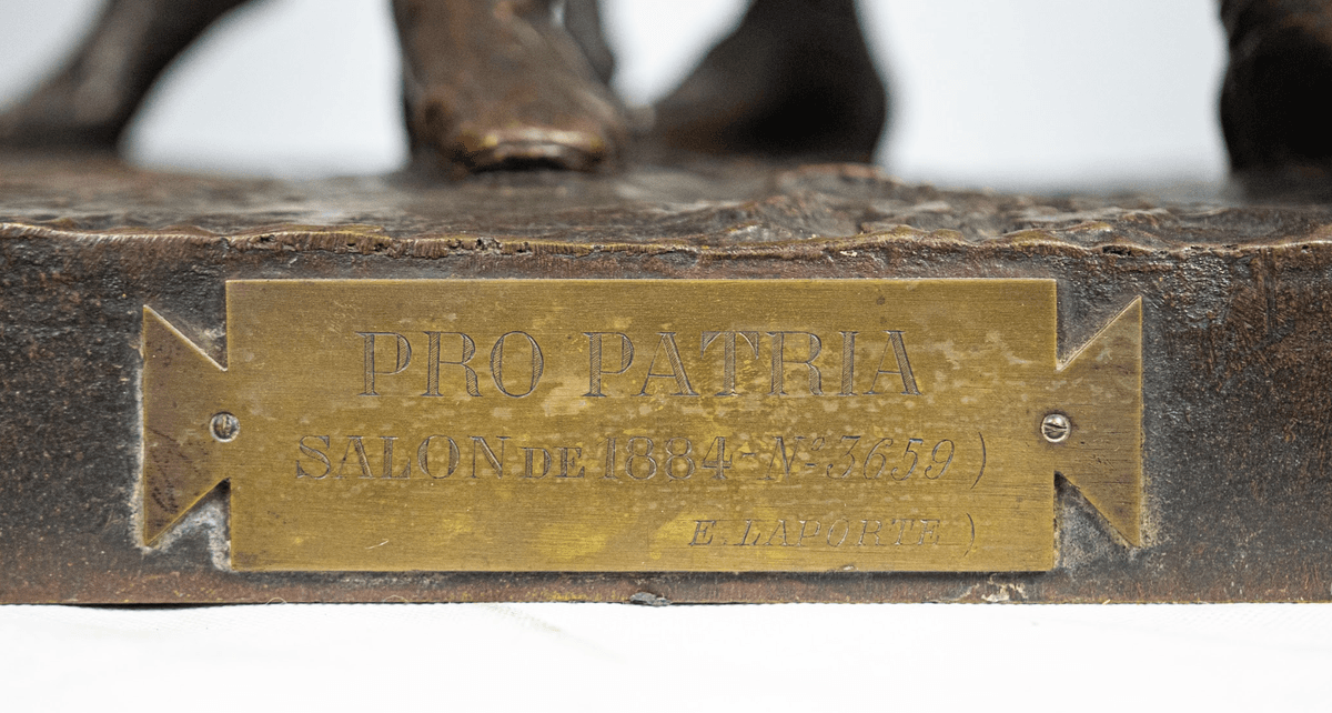 'Pro Patria' bronz szobor