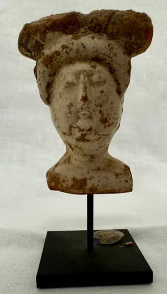 Tang női fej
