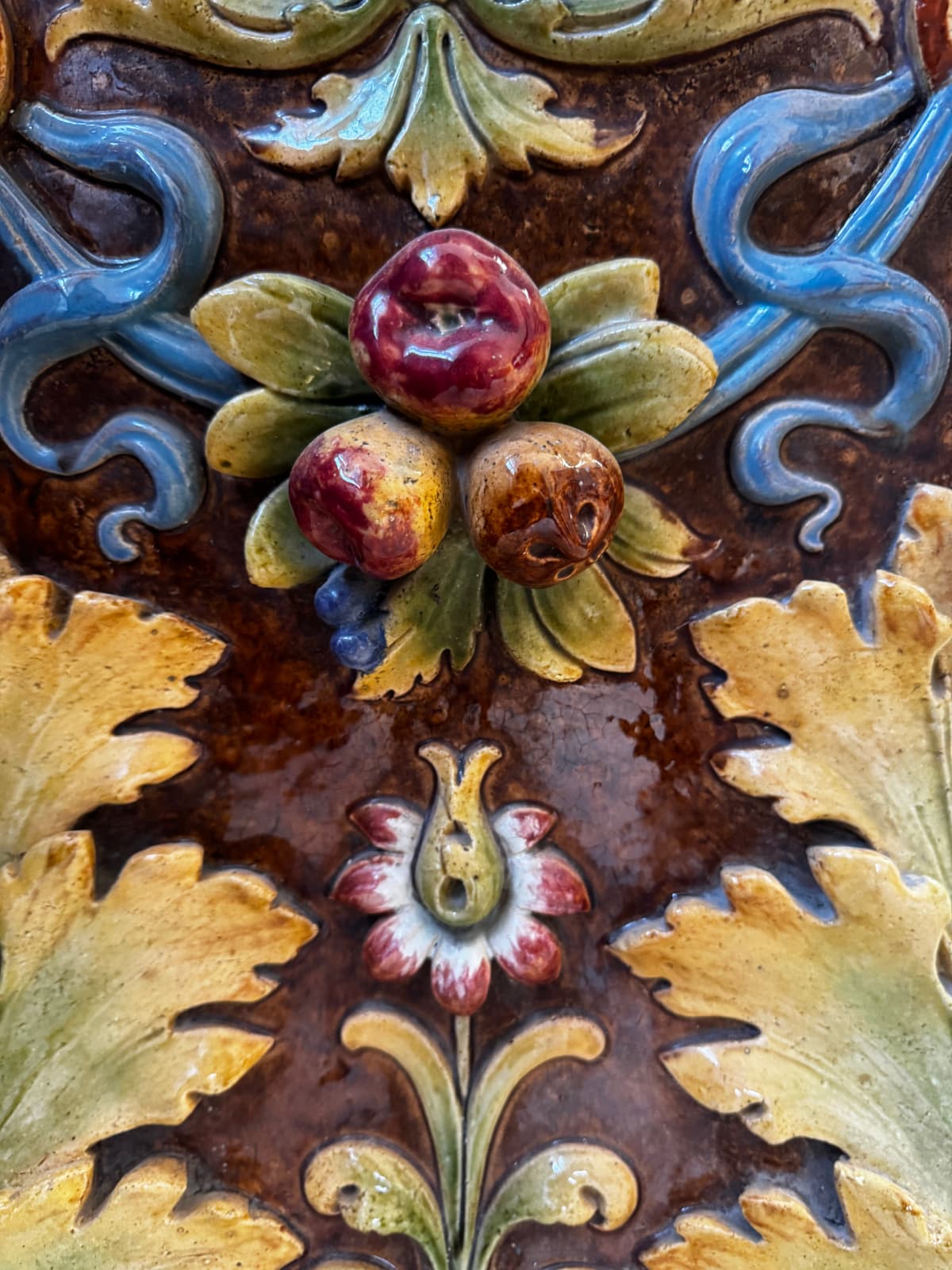 Zsolnay - Bacchus fejes kerti váza - nagy méretű