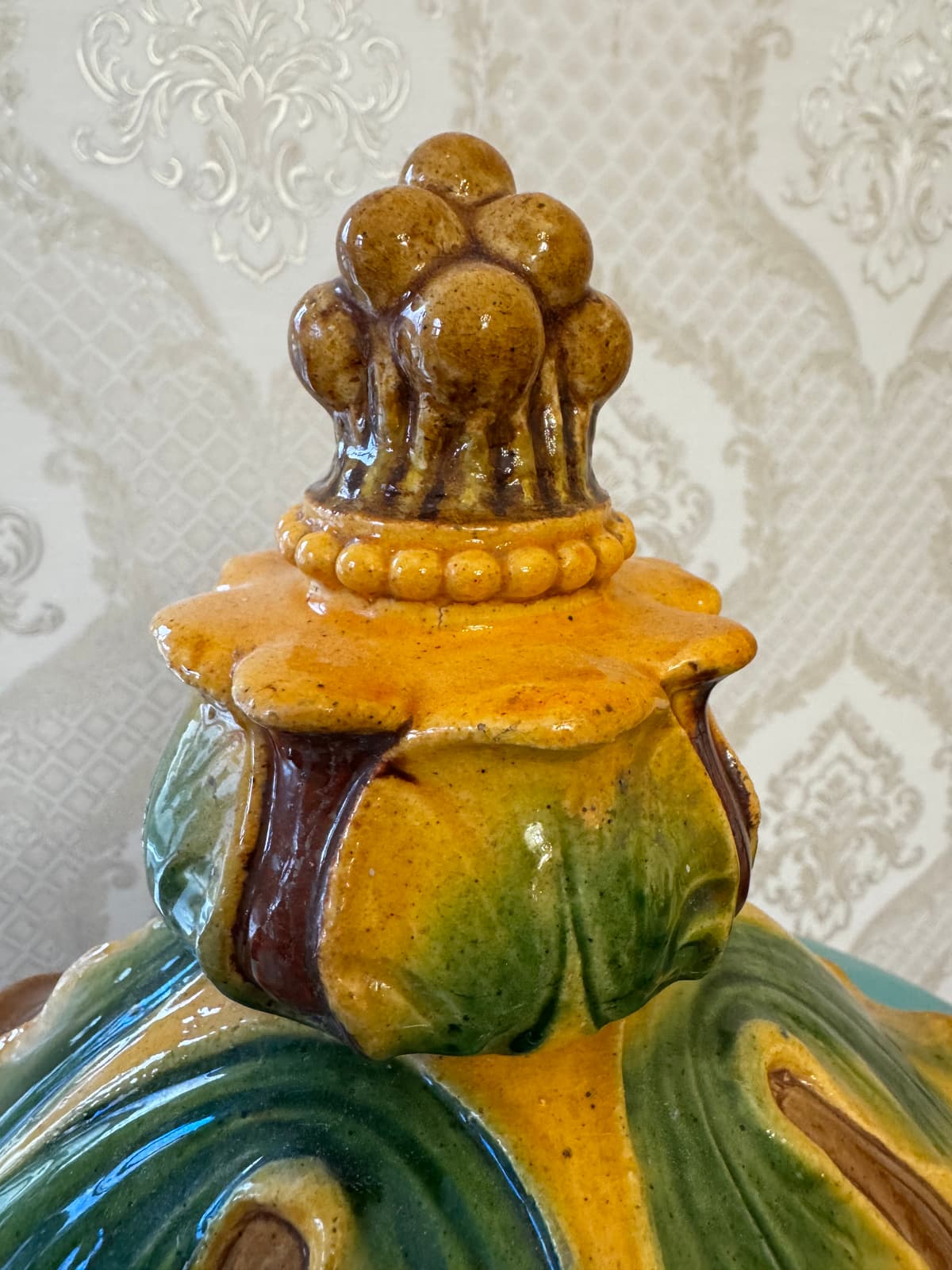 Zsolnay - Bacchus fejes kerti váza - nagy méretű