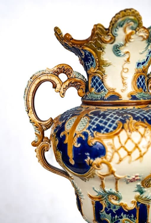 Eichwald majolika virágtartó, tartó konzollal