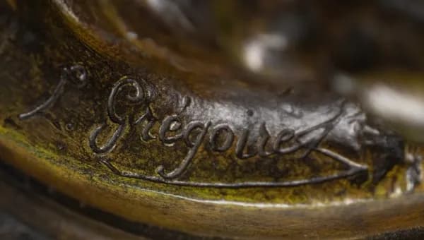 Amours Vainqueurs, patinated bronze metal alloy sculpture