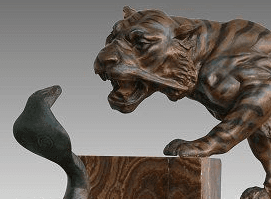 Art deco francia Tigris és kobra szobor márvány talpazattal