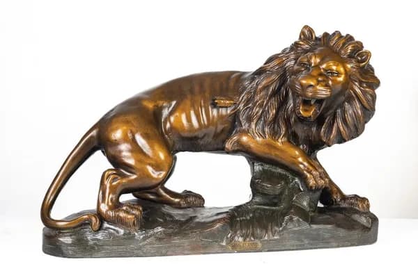 Terracotta sculpture “Lion blessé” by André Joliveaux