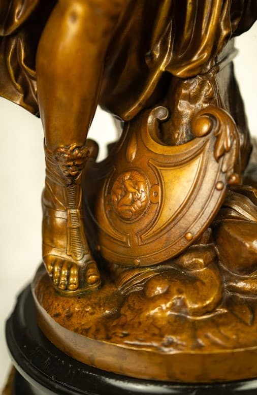 'The Fall of Carthage' bronz szobor