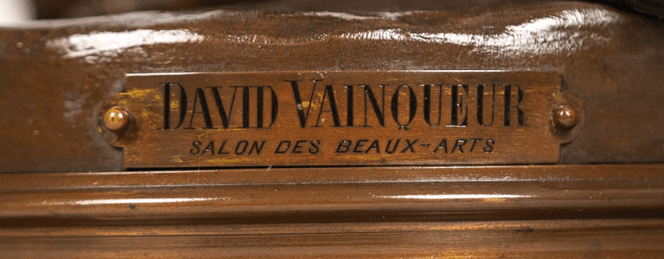 'David Vainqueur' bronz szobor
