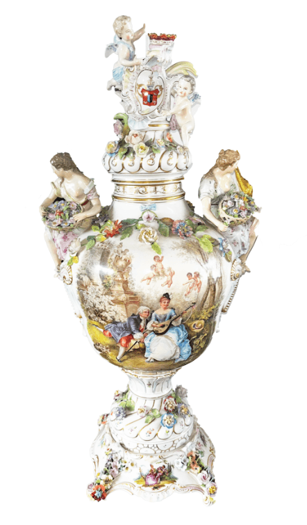 Dresden porcelán urna