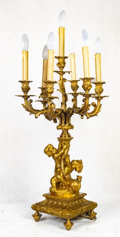 Francia puttós tűzi aranyozott kandeláber