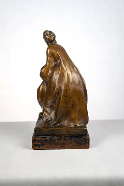 Bronze sculpture “Preparing for the Ball” by Szigfrid Pongrácz