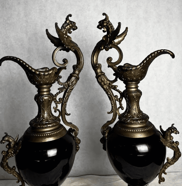 Díszkancsó pár sárkány díszítéssel 19.század